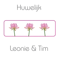 Huwelijkskaart drie roze bloemen